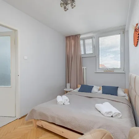 Wyjatkowy Apartament Dla Czterech Gosci W Centrum Szczecina By Rent Like
